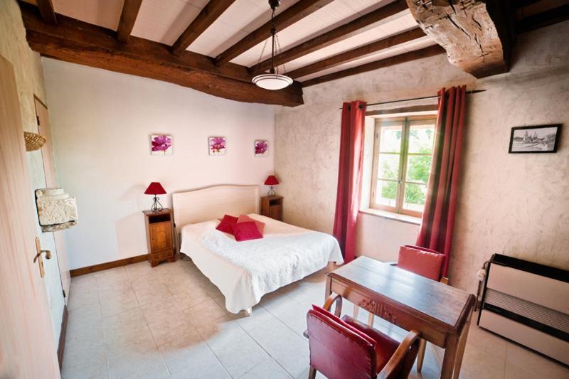 Ferme De Malo Bed & Breakfast Etrigny Exterior photo